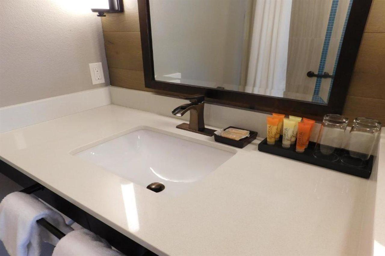 Wave Street Inn Monterey Kamer foto
